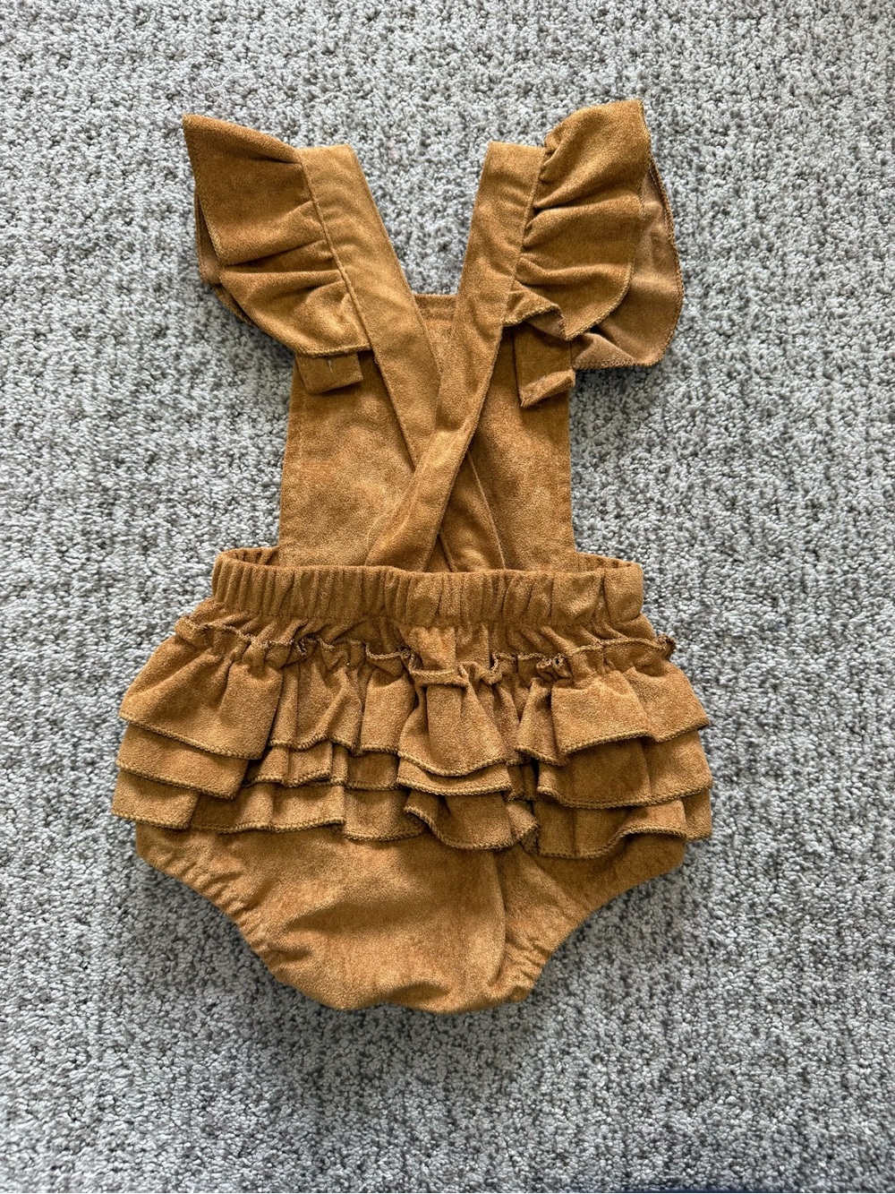 Ruffle Flutter Shoulder Baby Romper in Rust - Picture 2 of 2